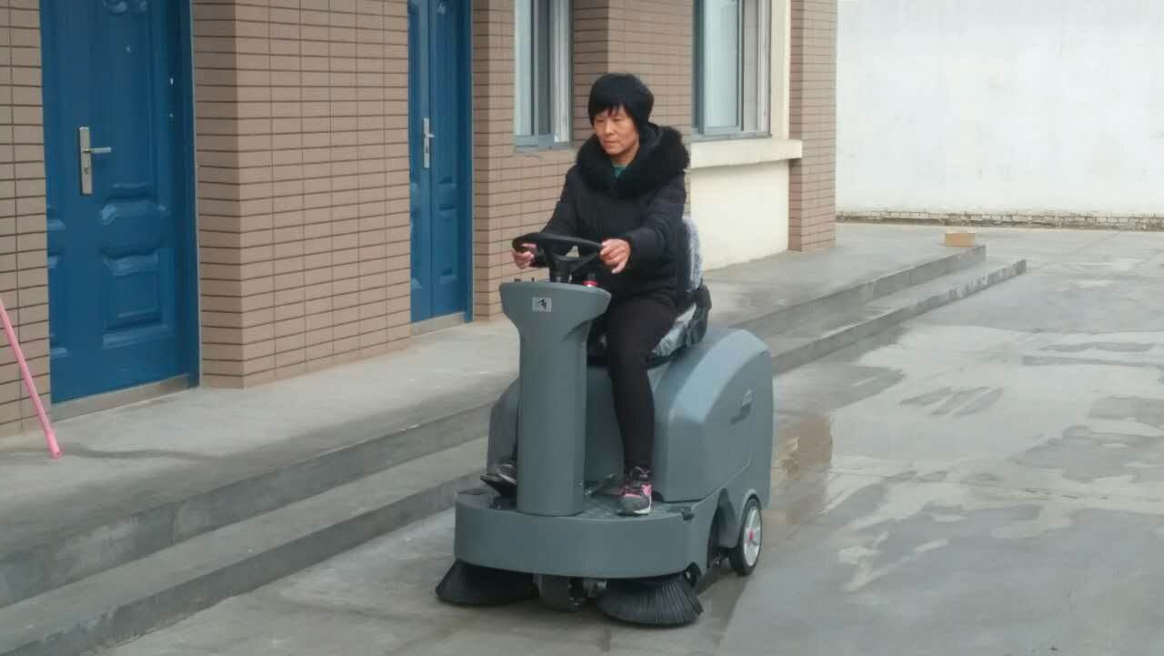 辉达娱乐扫地机对保洁行业需求的市场分析