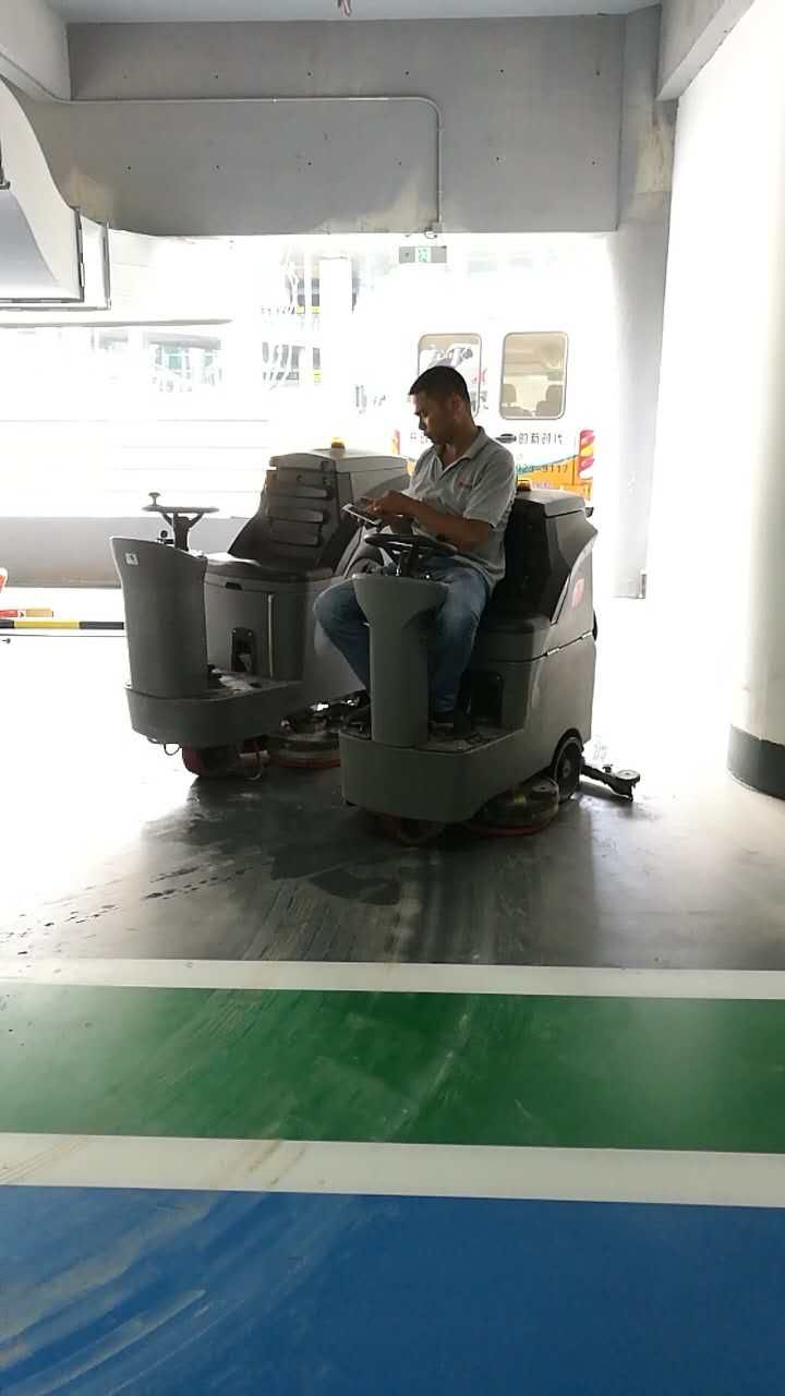深圳辉达娱乐洗地机_食品生产行业专用洗地机
